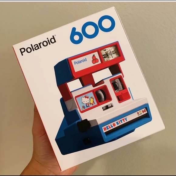 Hello Kitty Polaroid Camera - Picture 3 of 10